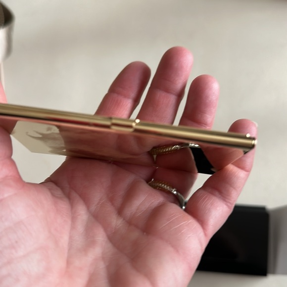 YSL New Gold Card holder w/ YSL box Giftable beautiful flawlesss Authentic - Picture 6 of 9